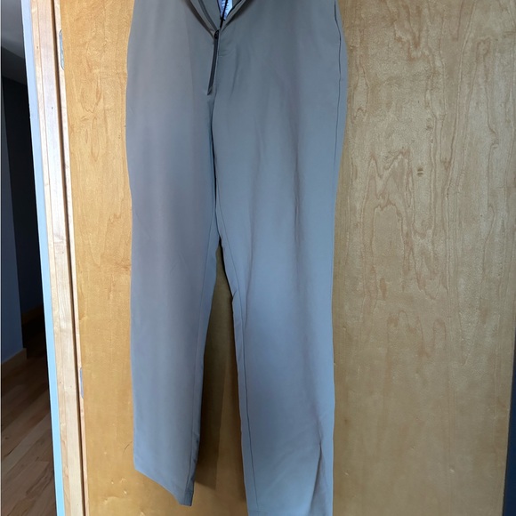 Figspro stone colored small trouser - Picture 6 of 7